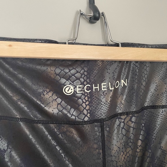 Echelon Snake Skin Leggings - Picture 5 of 7